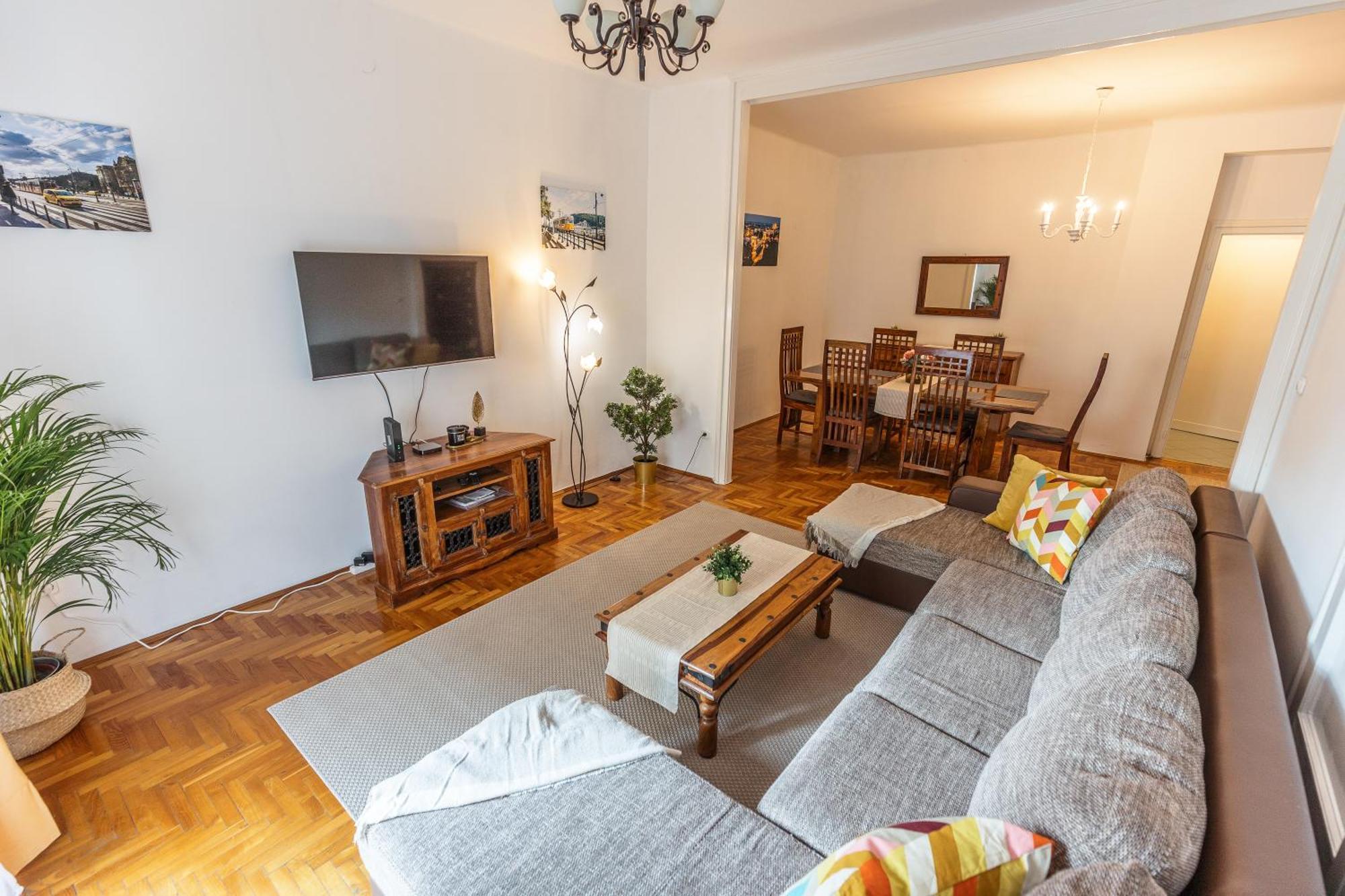 Appartement Bright & Spacious Riverside With Balcony Boedapest
