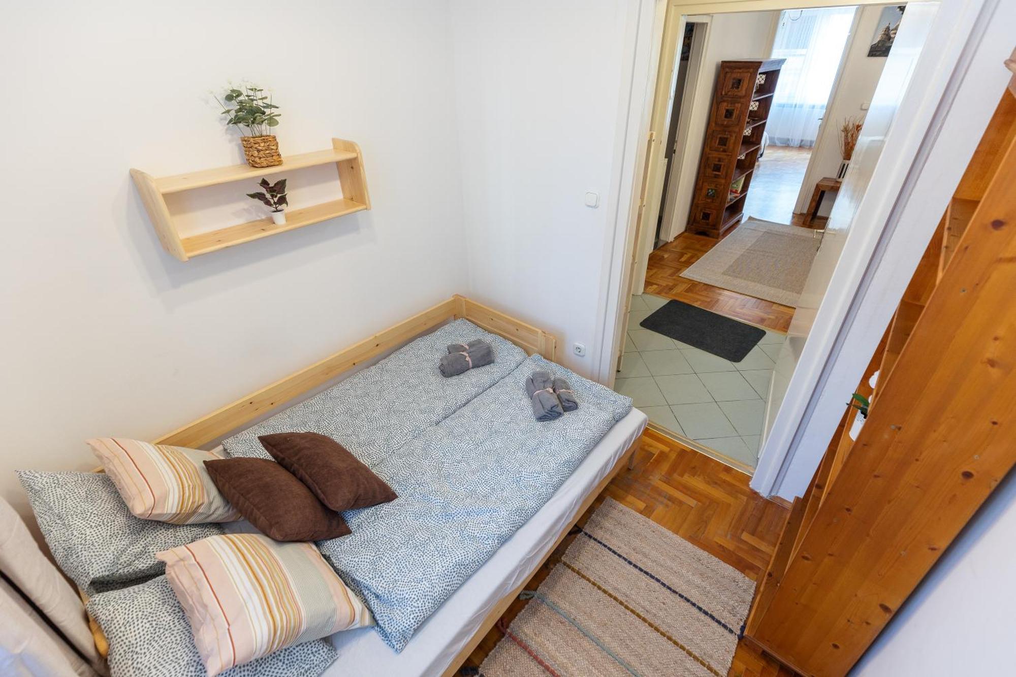 Appartement Bright & Spacious Riverside With Balcony *